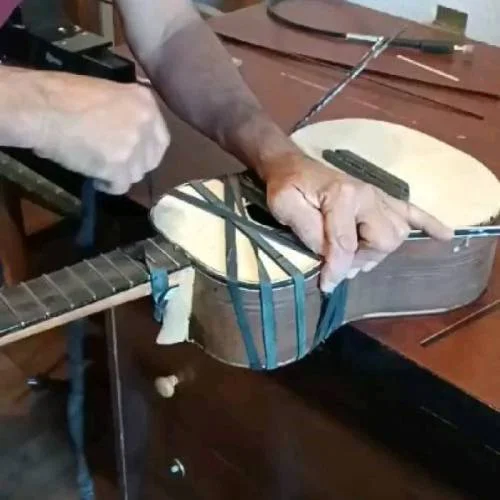 Cuatros Baltazar - Fabricación de cuatros artesanales
